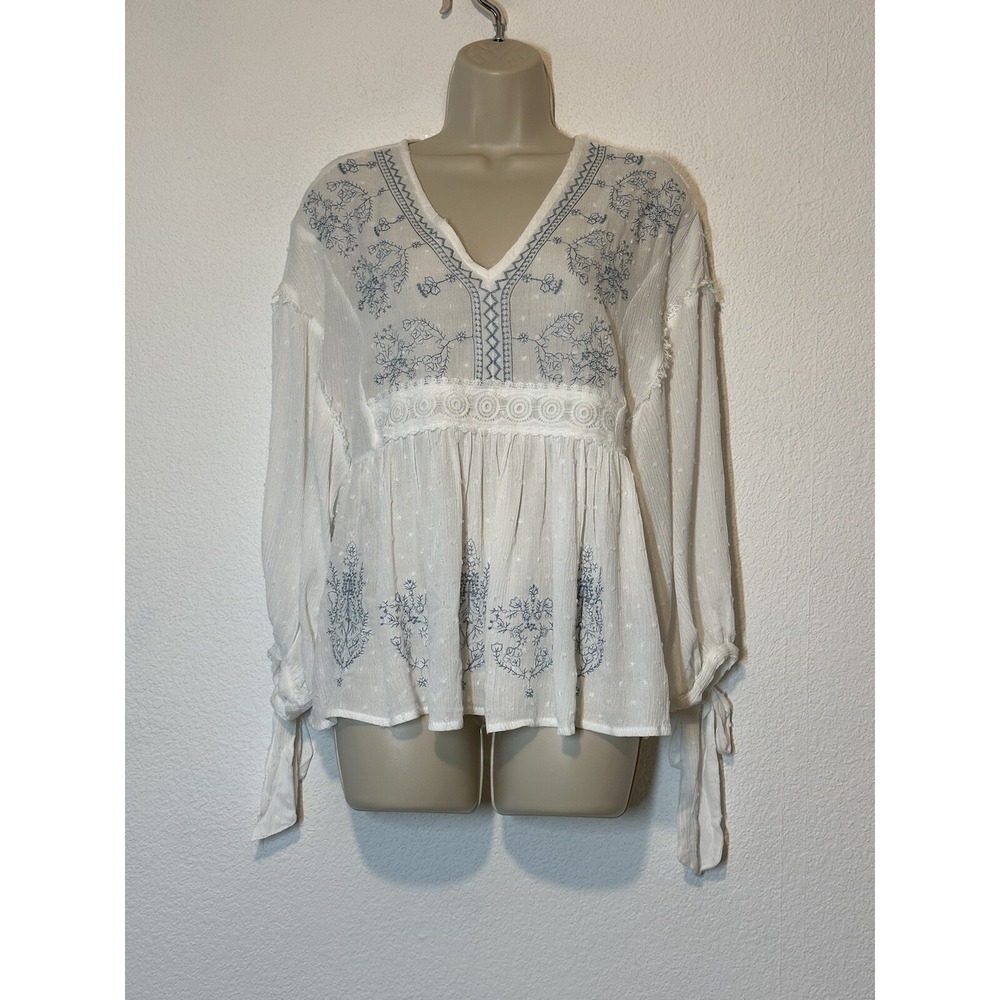 New Liv Los Angeles Sz M White Gauze Blue Embroidered Babydoll‎ Top Boho Peasant